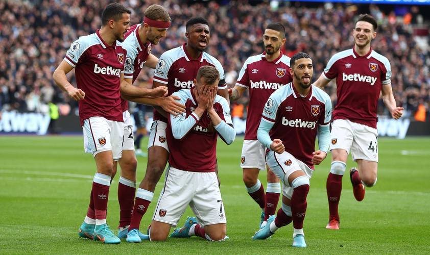 马加特：足球不能光靠数据和高科技；如果有机会想再爬泰山