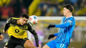 为什么三垒教练的信号系统被视为球场上最考验即时记忆力的加密通讯